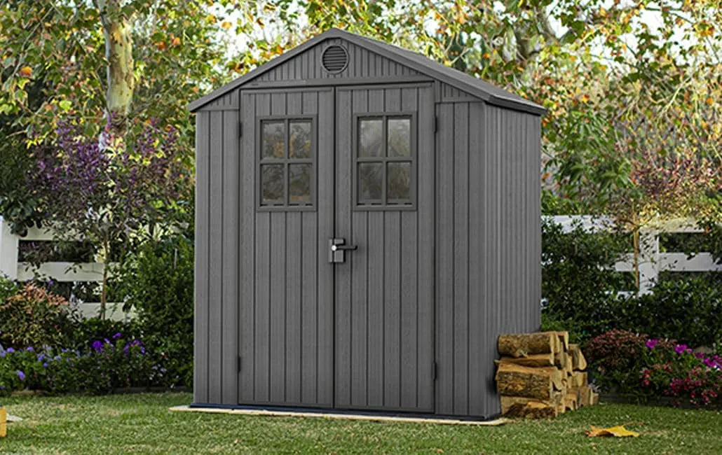 Gartenhaus Keter, abschließbares Gerätehaus, Darwin 6x4, wetterfest aus Kunststoff mit Holzoptik, Maße 190x122x221 cm, Farbe Grau, Satteldach