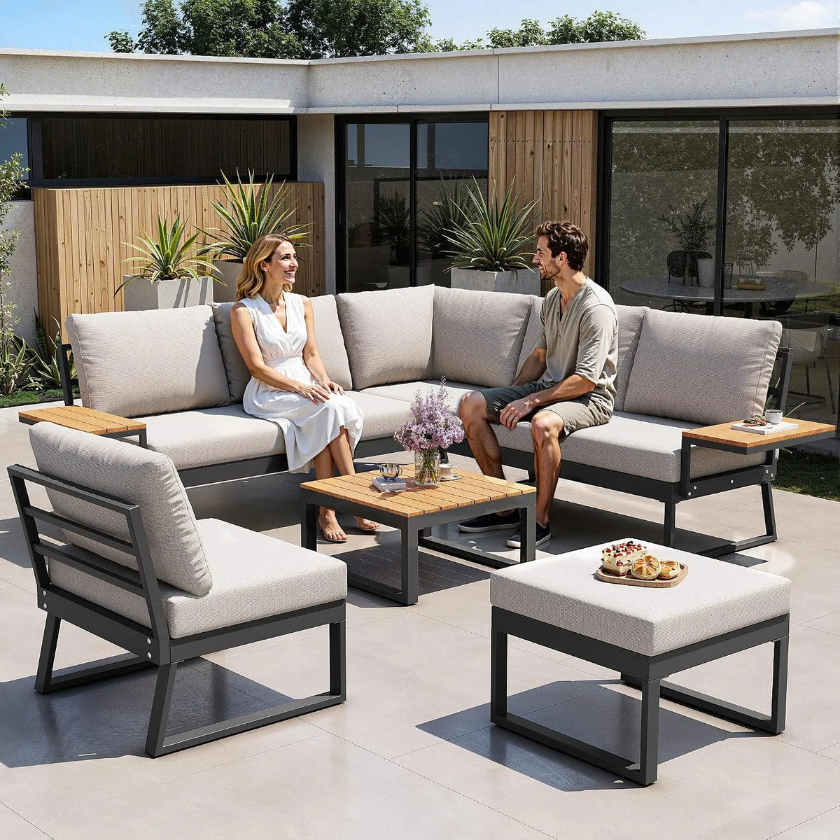 Sofa 7-Personen/Mit, Set mit Holzarmlehnen, inklusive. Holztisch, Beige, Wetterfeste Eckgarnitur & Liege aus Eisen, Mit Polstern